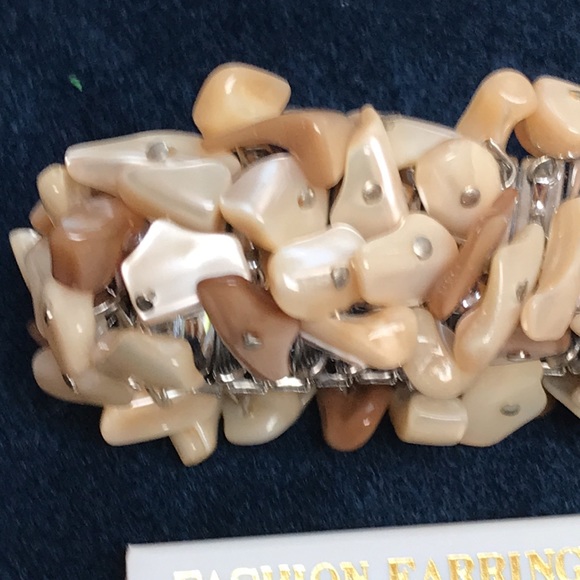 Genuine white MONGO Shell Necklace w/ Earrings & Pearl essence Shell Bracelet - Picture 3 of 11